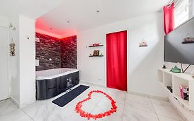 La Belle Hirondelle - Love Room Jacuzzi